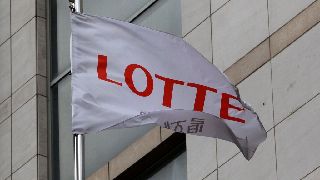 South Korean prosecutors raid Lotte Group offices