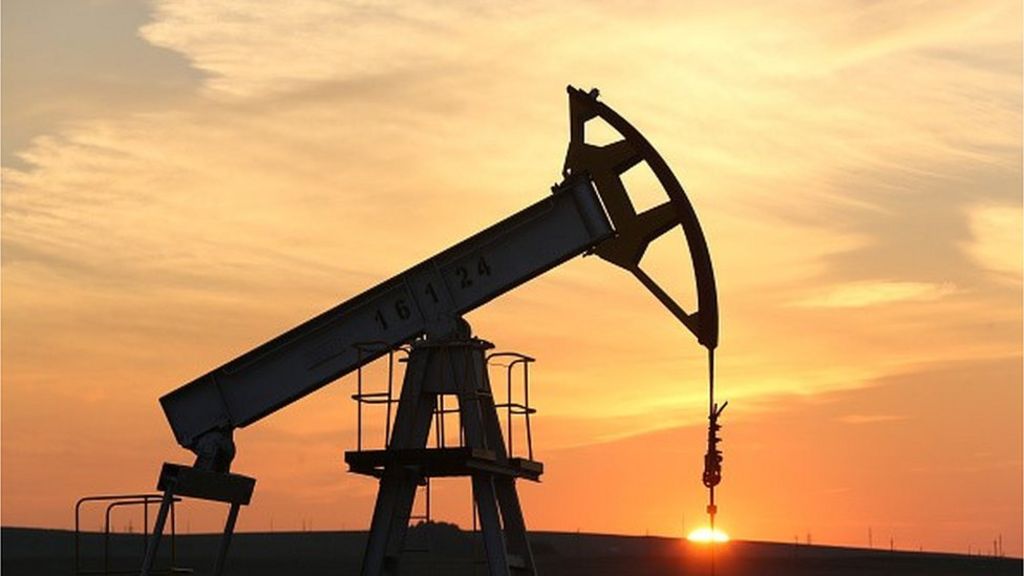 Oil hits $40 amid commodities comeback