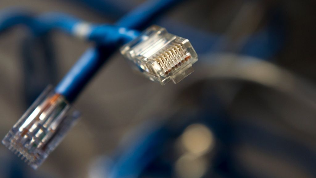 Finance firms targeted by cyber gang