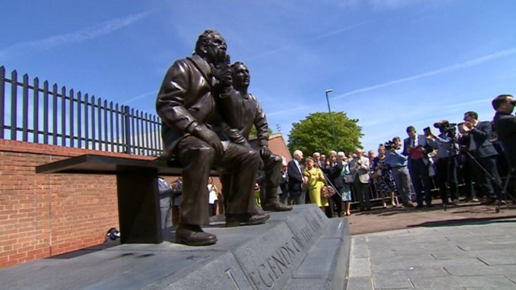 Statue of Magpies legends unveiled