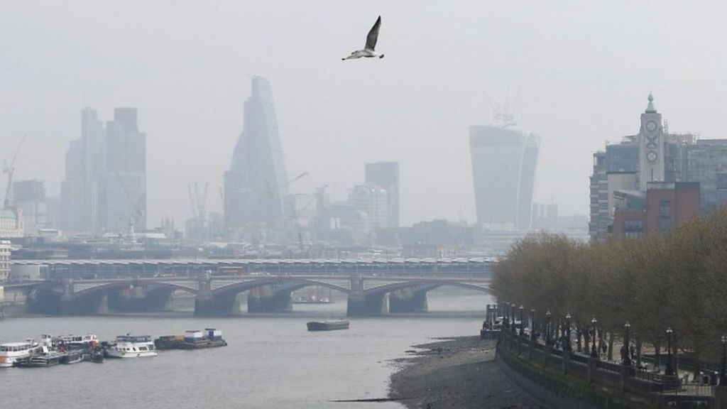 London pollution: 'Very high' air pollution warning alert