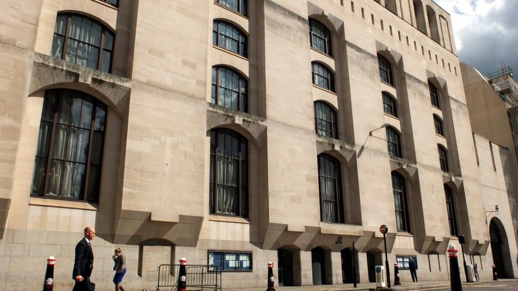Nottingham man in court over terrorism offences - BBC News