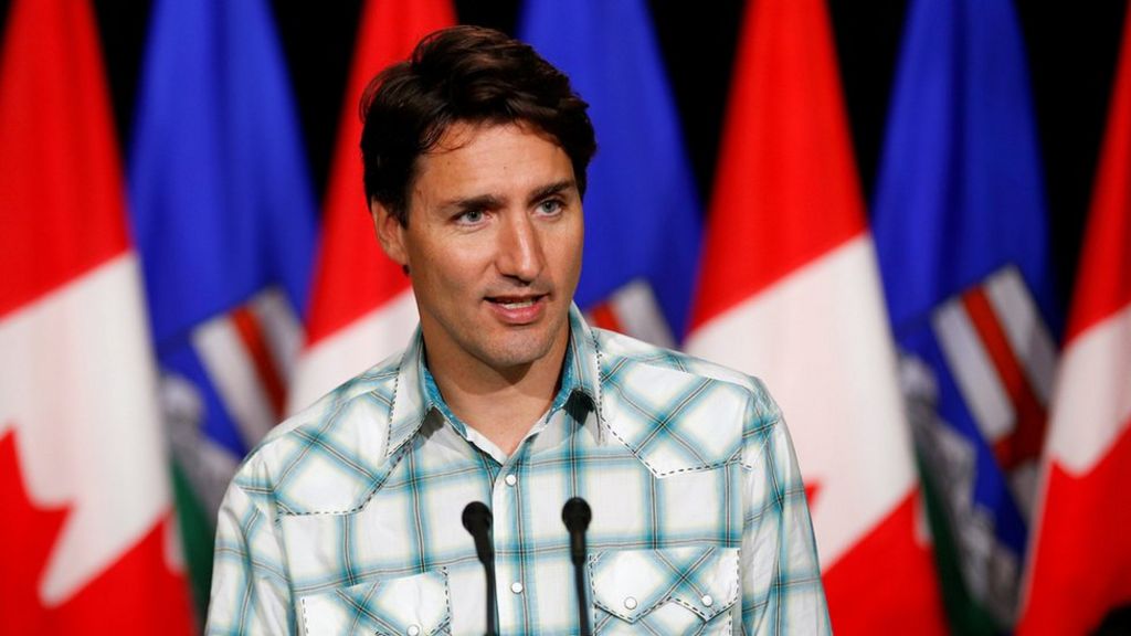 Canada family encounters shirtless PM Trudeau while hiking BBC News