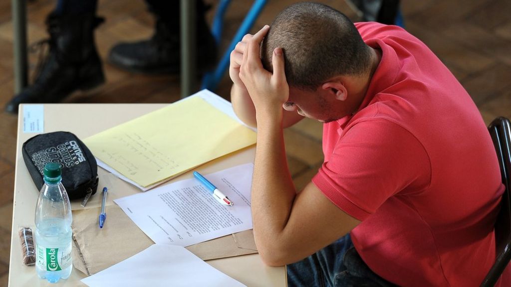 Romania dictionary altered to thwart exam cheats