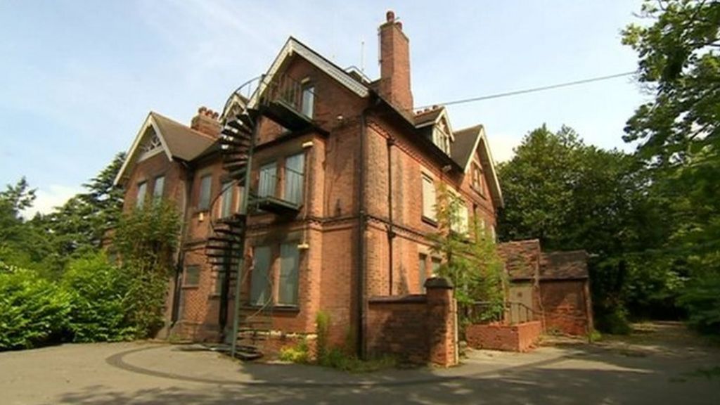 Ex-social worker 'raped' girls in care