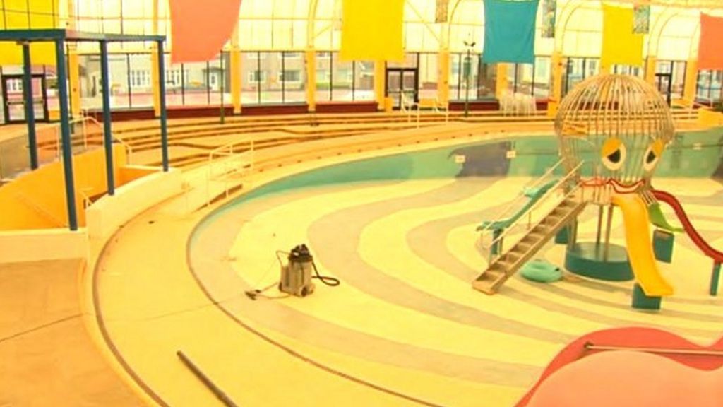 Rhyl's new promenade water park plans approved BBC News