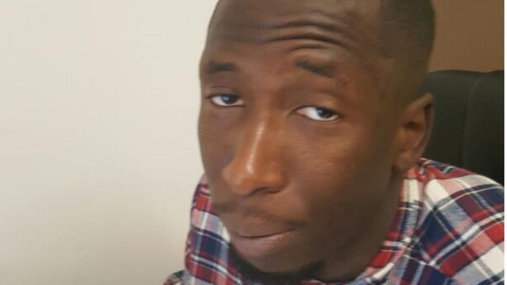 Croydon Halloween stabbing: Teen held on suspicion of murder - BBC News