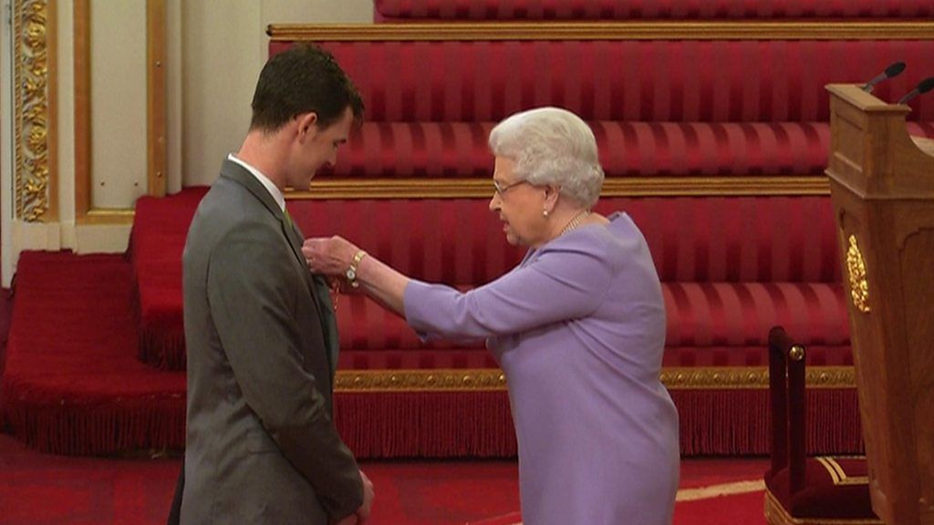Jamie Murray receives OBE from the Queen