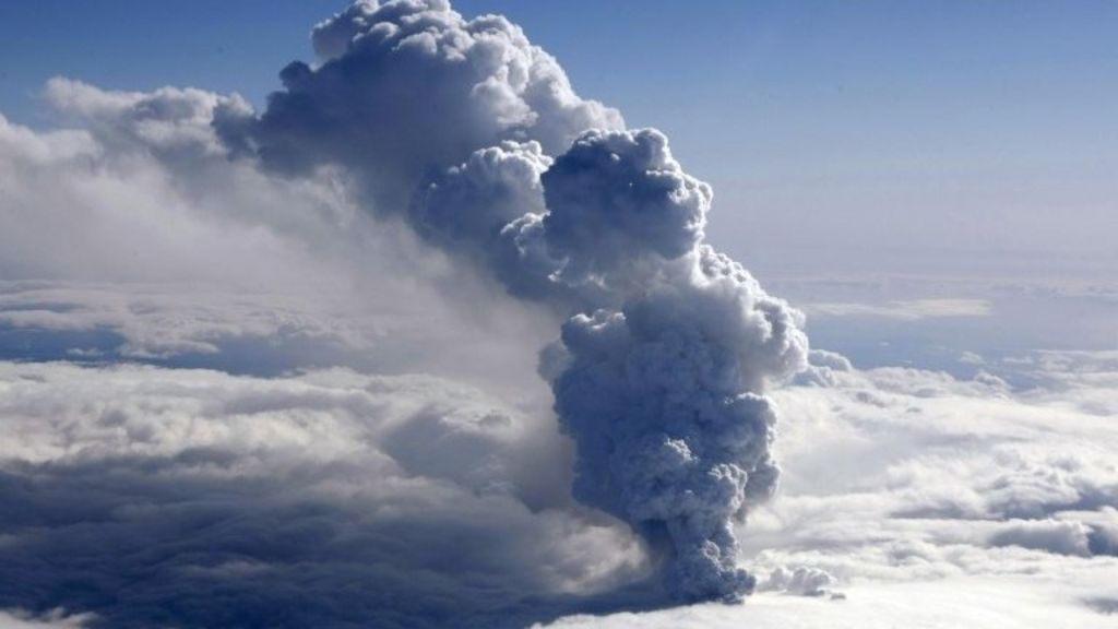 UK to install volcanic ash detectors