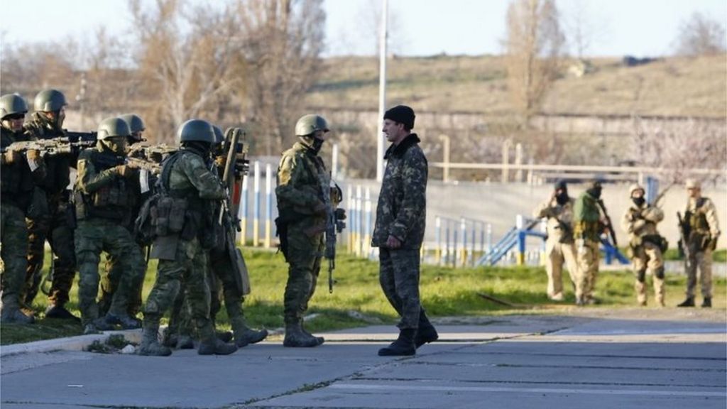 Ukraine Abducted Two Soldiers From Crimea Says Russia Bbc News