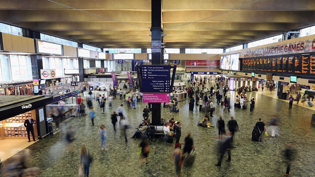 Derailment to cause hours of disruption