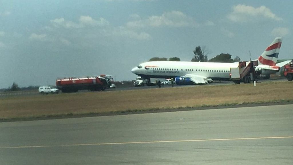 Comair plane suffers landing gear collapse at Johannesburg airport