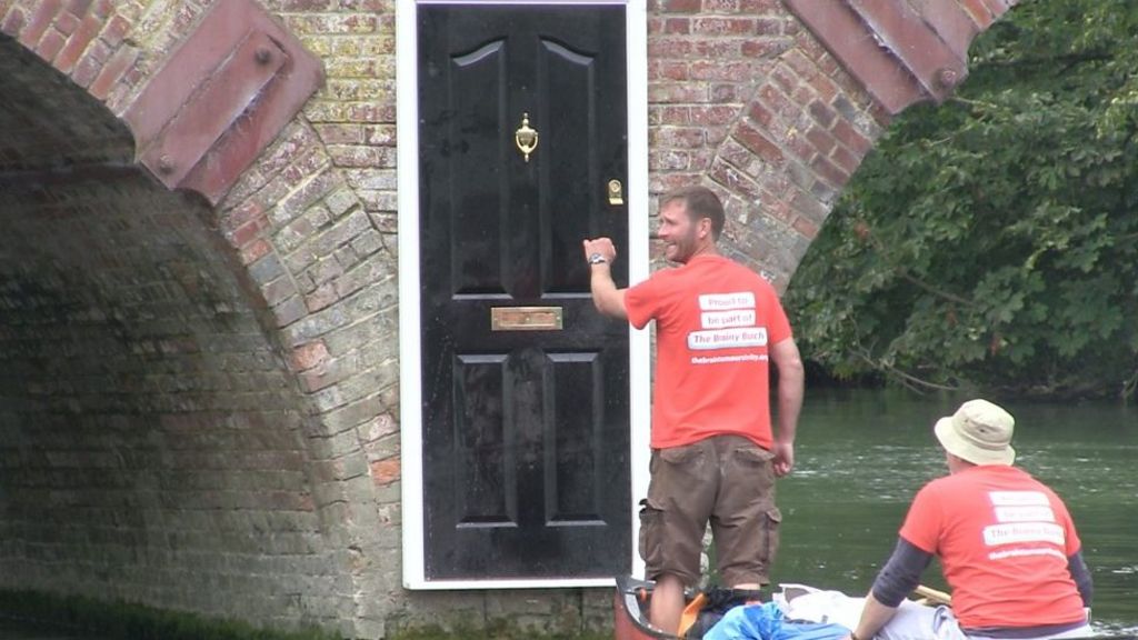 Black door appears on Berkshire bridge