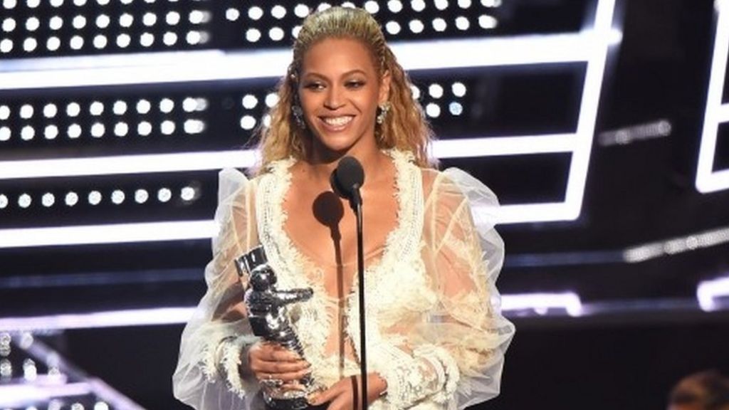 MTV Video Music Awards 2016: Beyonce dominates