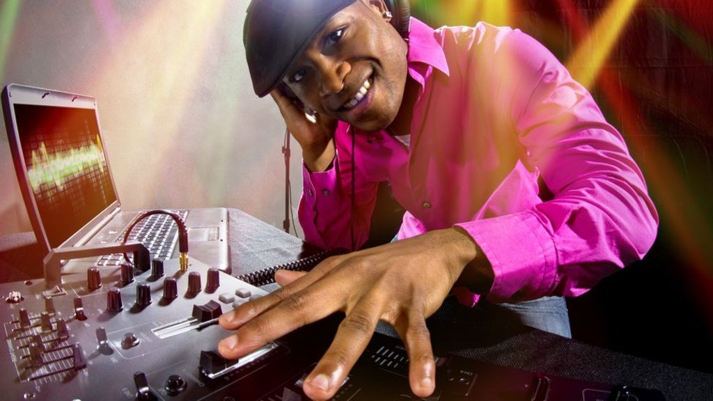 Mobile music platforms keep African artists on song