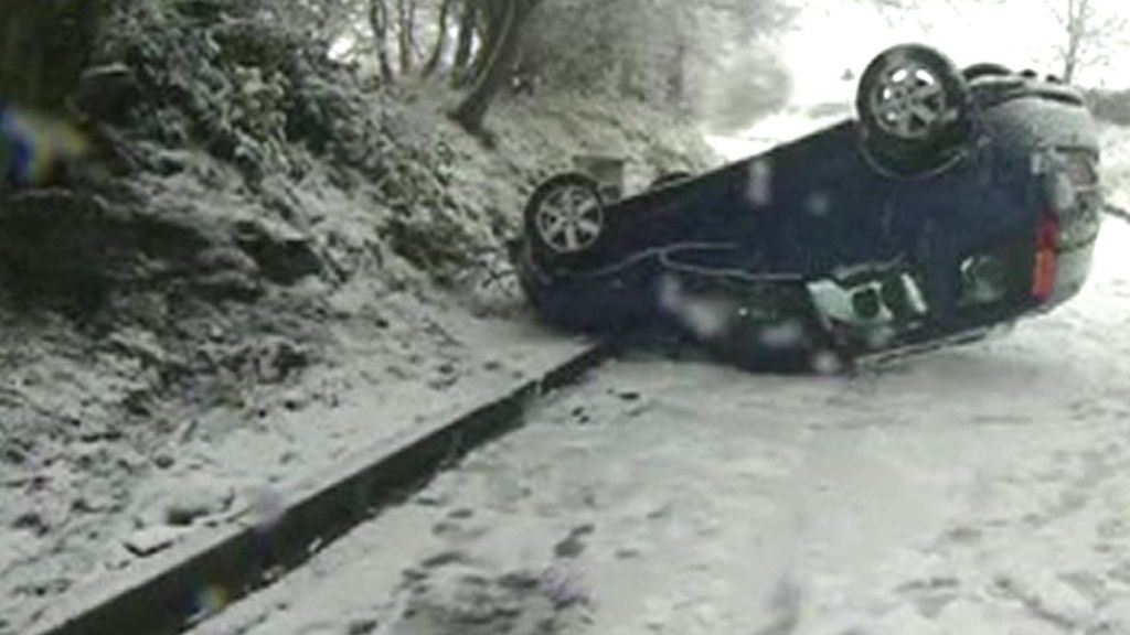 VIDEO: March snow causes travel trouble