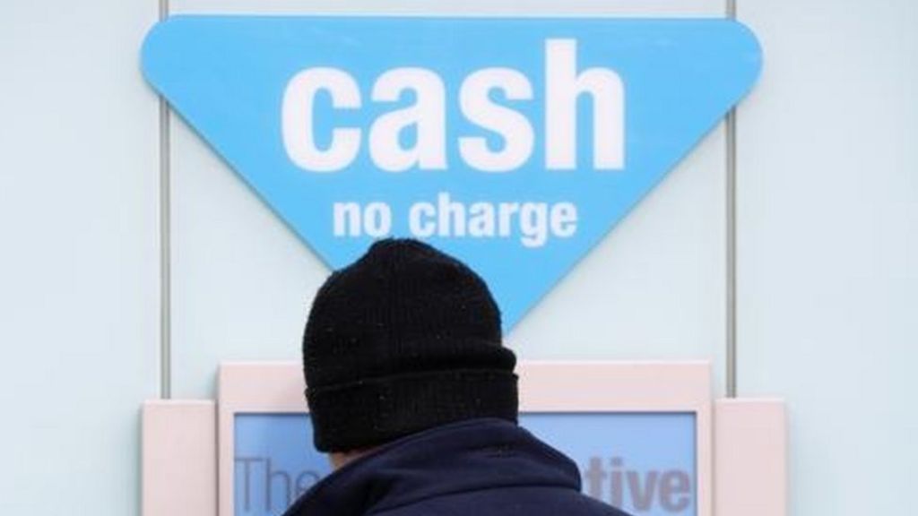 Free cash machine network under scrutiny