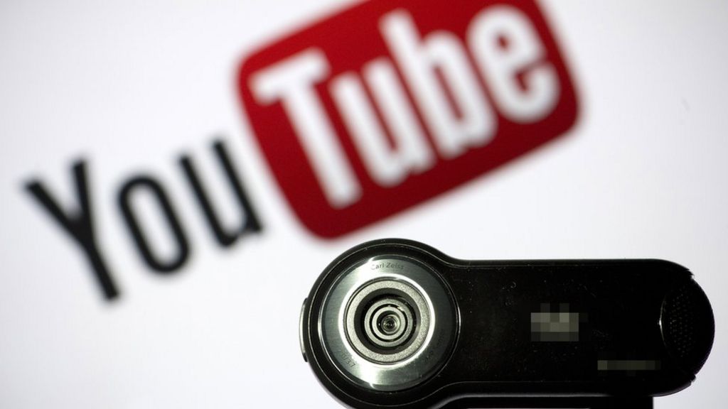 NSPCC warns YouTubers over fan relationships