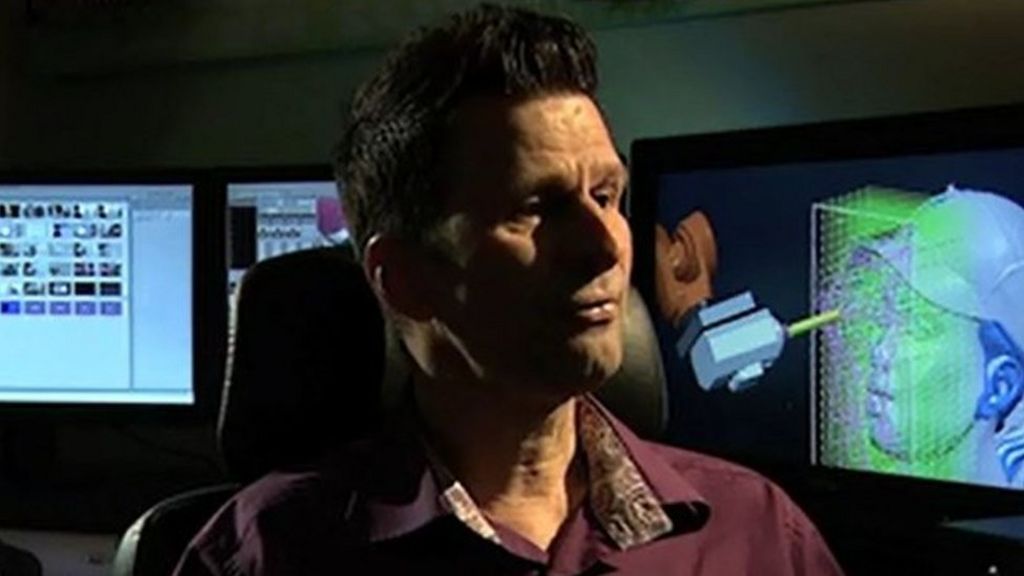 'Web hacker held me to ransom'