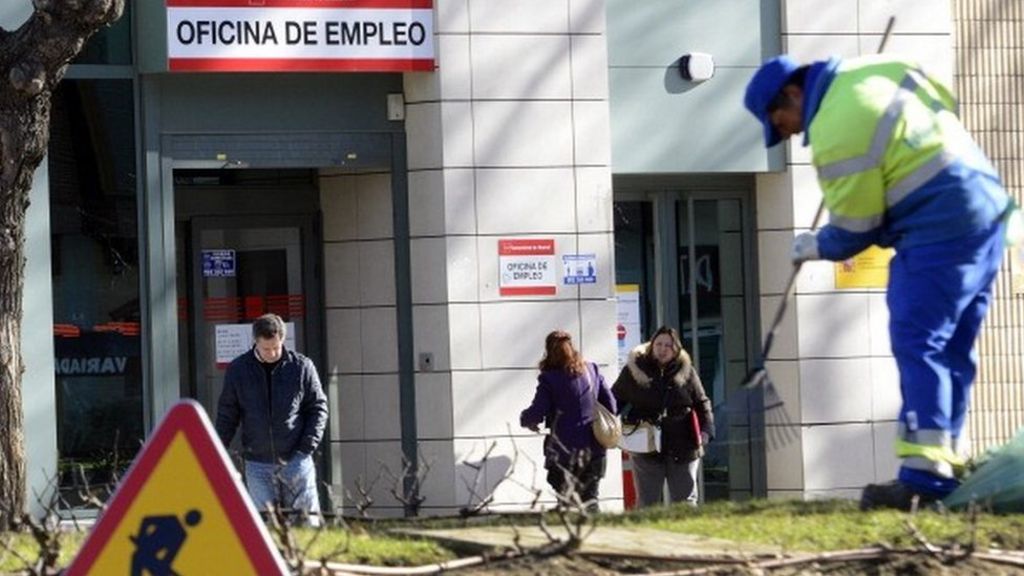 Eurozone jobless rate below 10% for first time since 2011