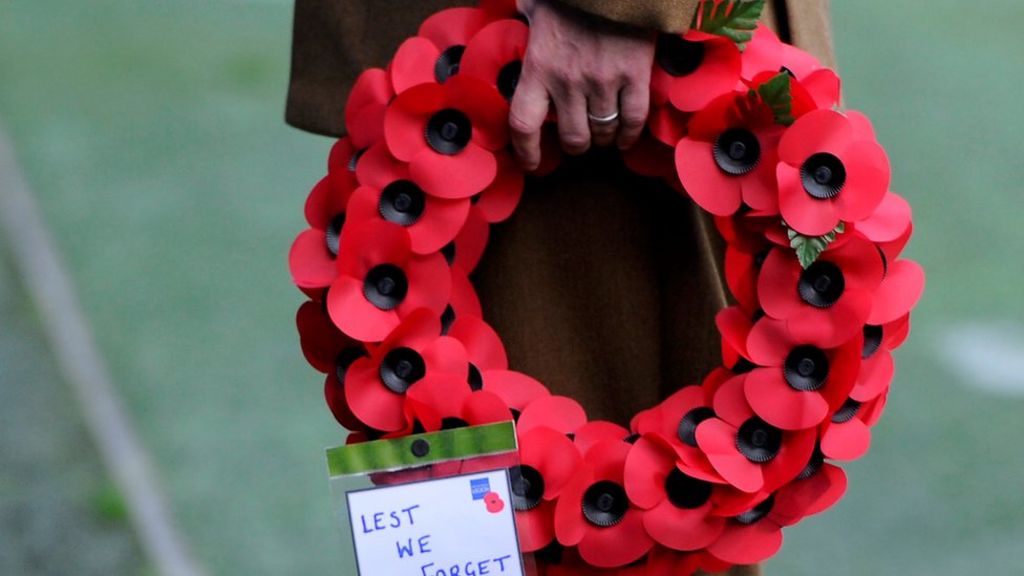 Queen to lead Remembrance tributes