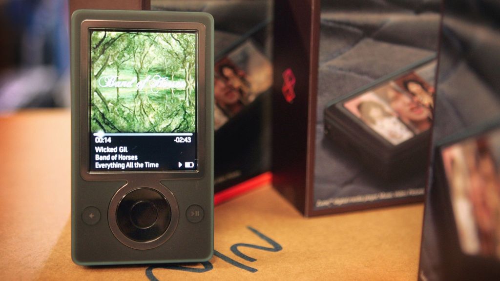 VIDEO: Microsoft pulls plug on Zune music