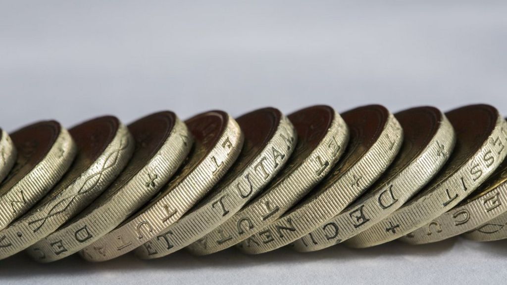 Low-paid workers to get savings bonus