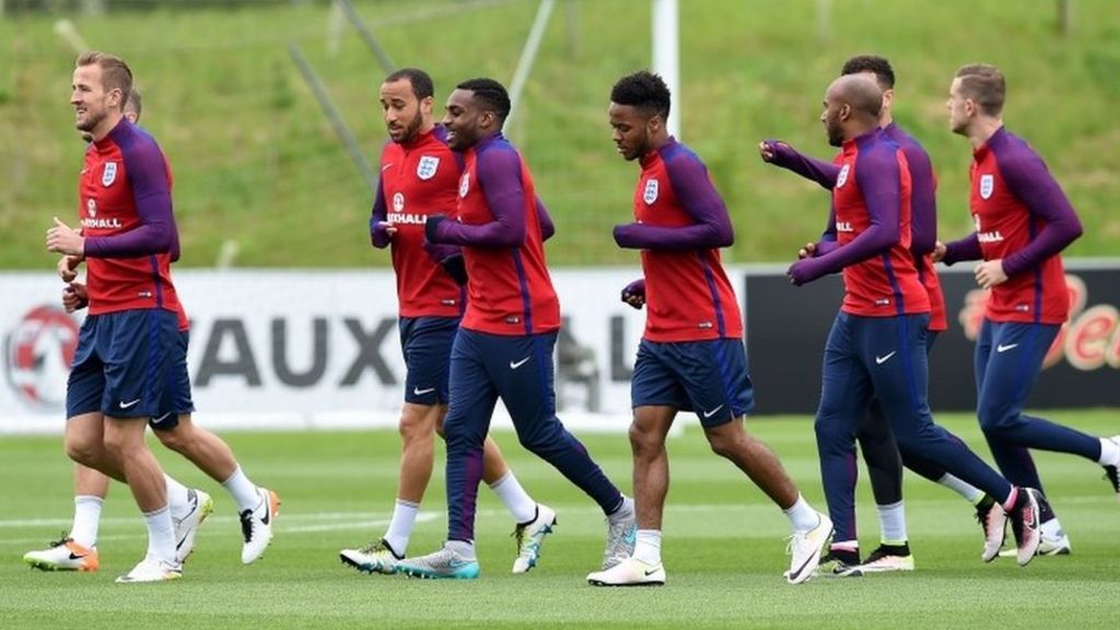Vote Leave launches £50m football contest