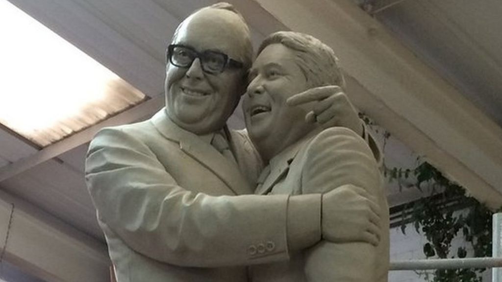 Morecambe and Wise statue to be unveiled in Blackpool