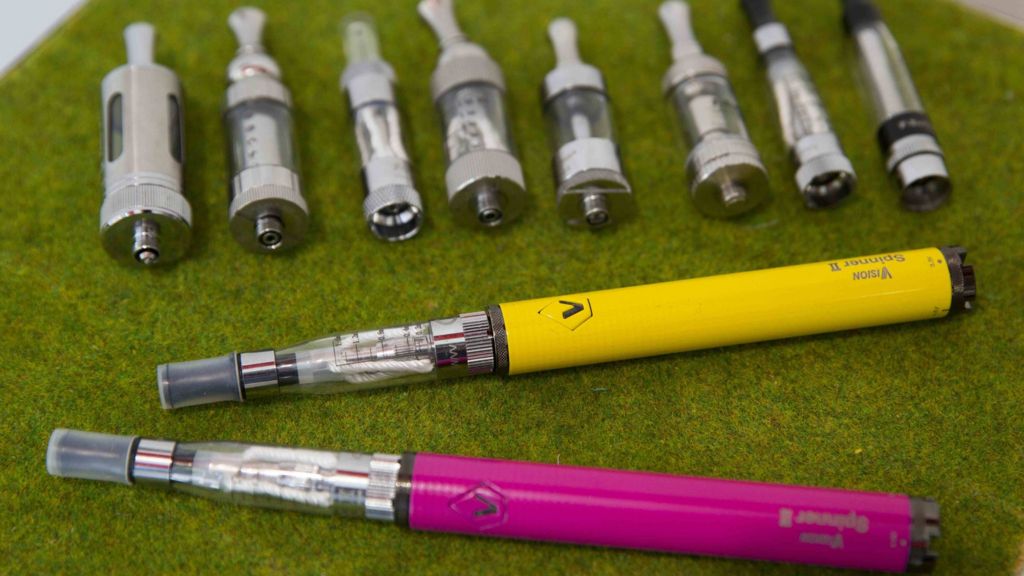Burnley primary school pupils in e-cigarettes exclusion warning