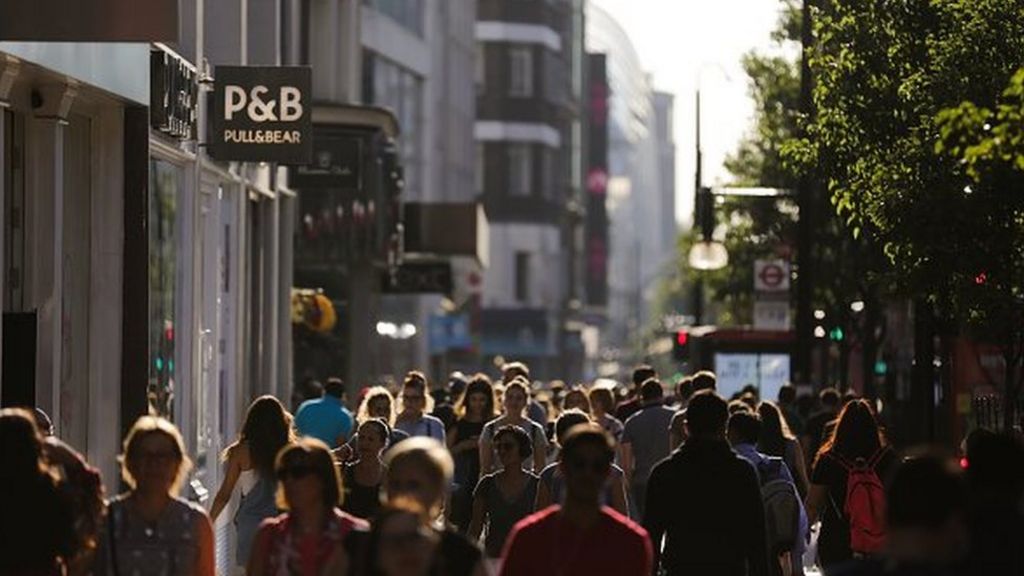 Warm weather lifts retail sales in July