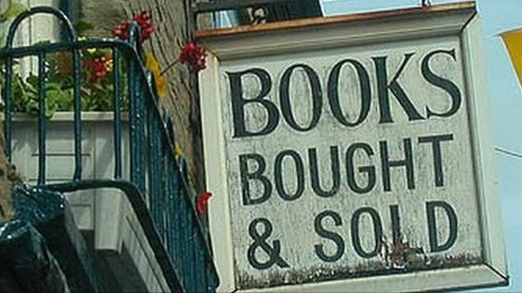 Hay-on-Wye: Town of books could lose its library