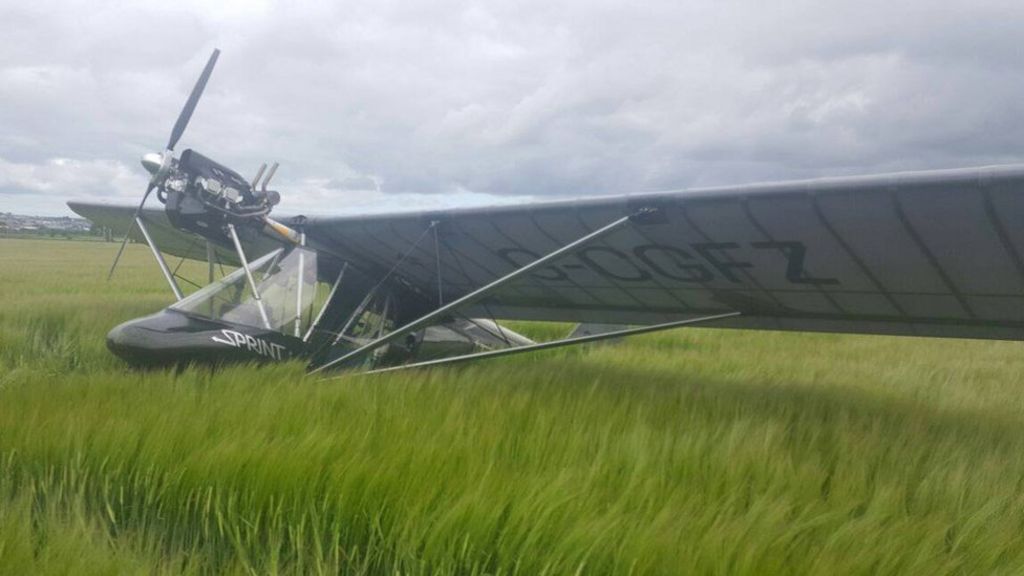 Emergency field landing near Newtownards for engine failure microlight