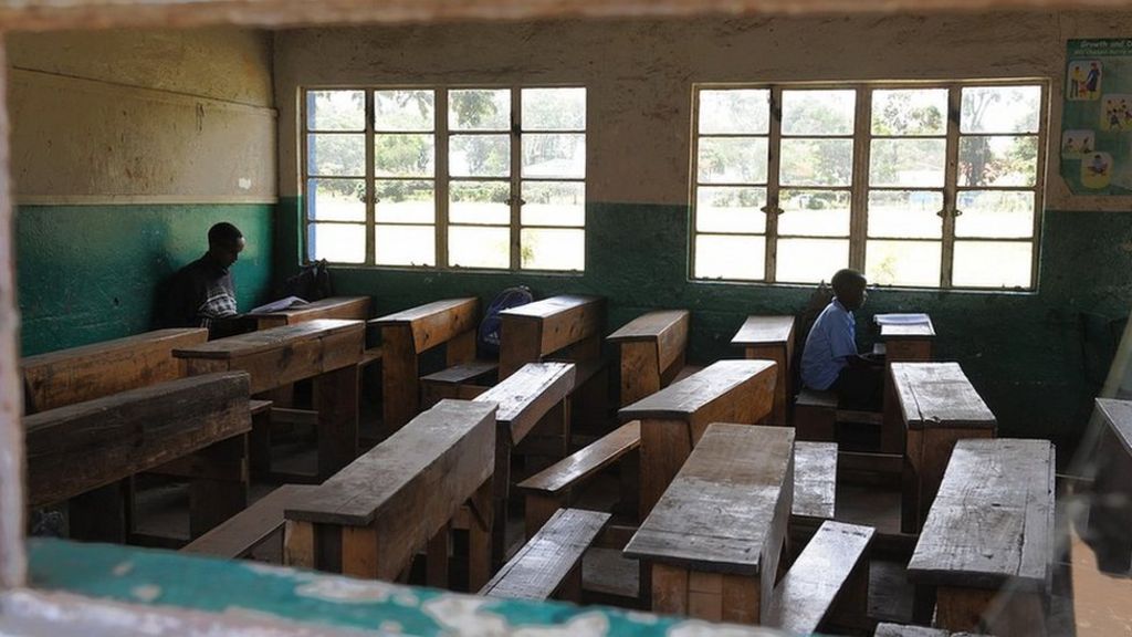 Kenya court stops teachers' 60% pay rise