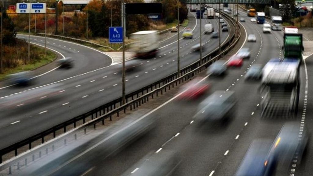 Lord Wolfson offers £250,000 prize for roads solution