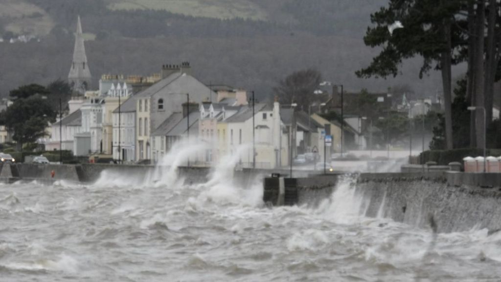 Christmas storms: Yellow warning indicates disruption