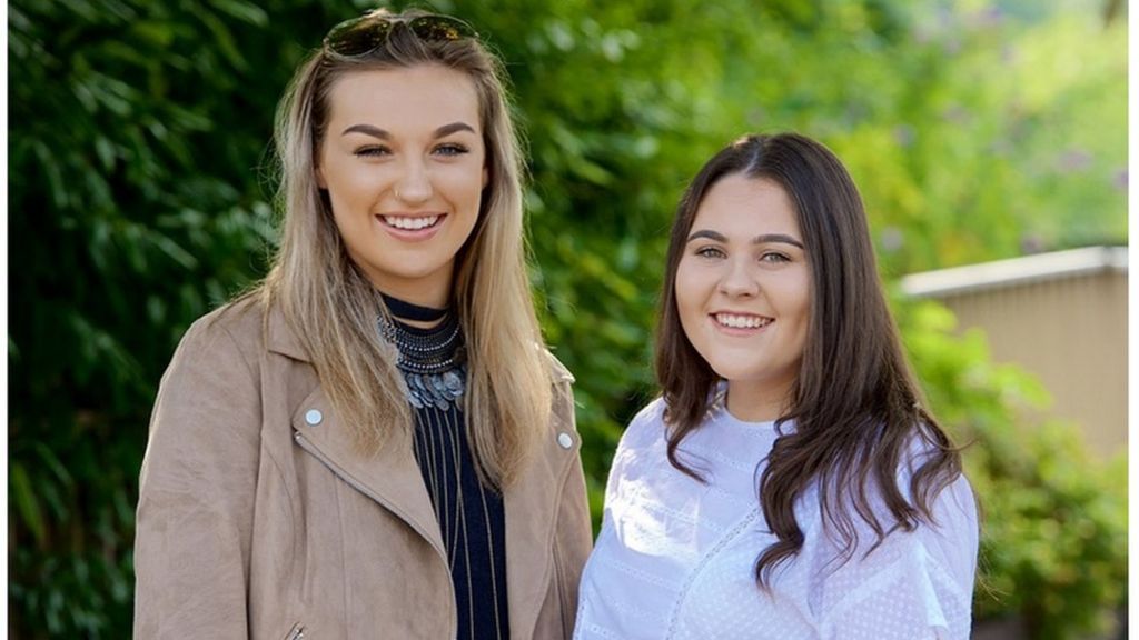 Teenagers praised after finding man with dementia in Coventry - BBC News