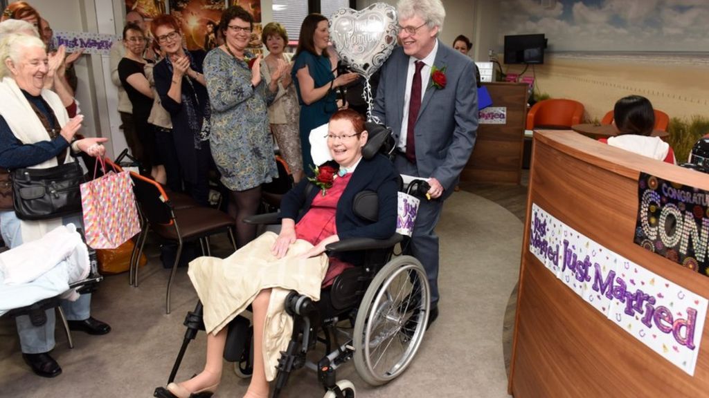 Wedding held at Southport Hospital's Spinal Injuries Centre