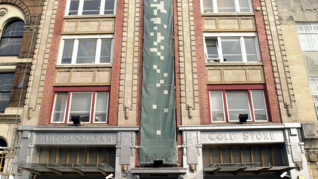 Fabric: London superclub to close after deaths - BBC News