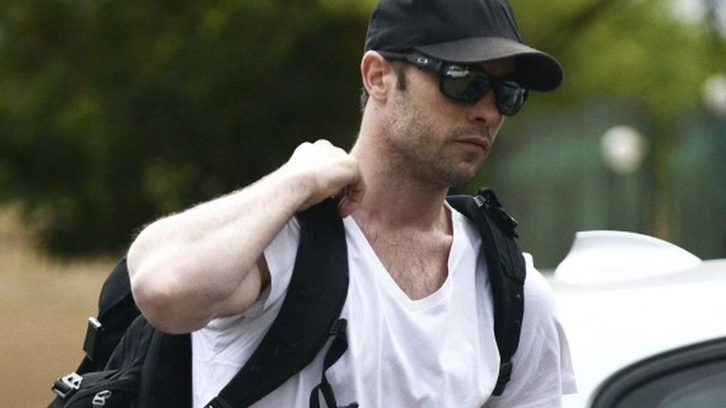 Pistorius starts community service