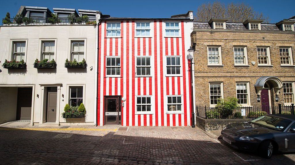 ¿Qué tanto influye el color de la pintura de tu casa en su precio de