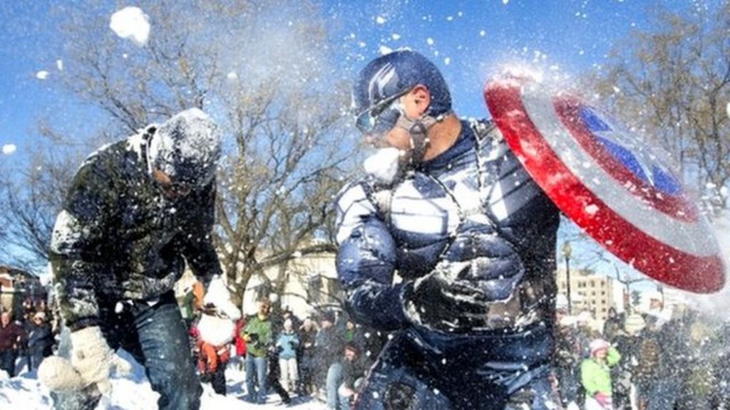 VIDEO: Huge snowball fight in Washington