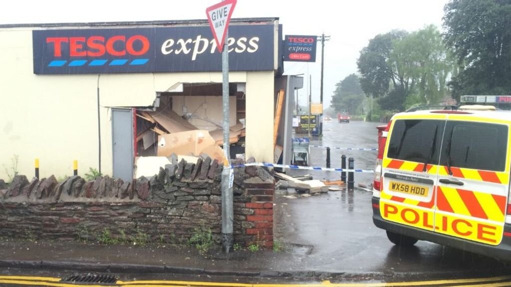 Tesco Express Yate cash machine blown up by thieves BBC News