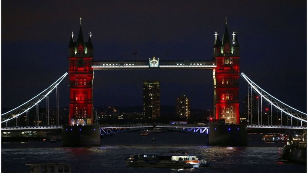 Lord Mayor's Show marks Paris attacks