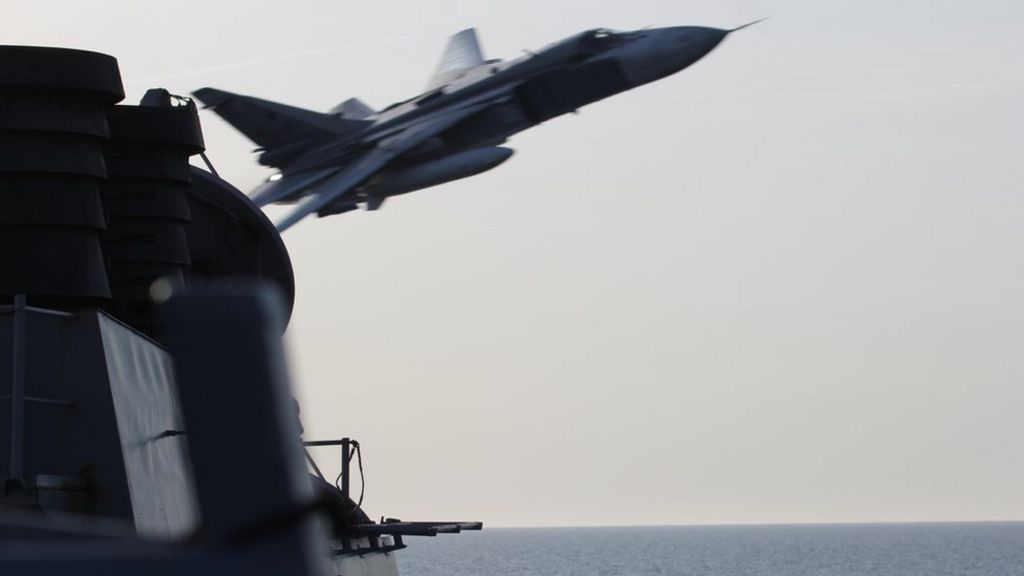 Russia warplanes 'buzz' US Navy ship