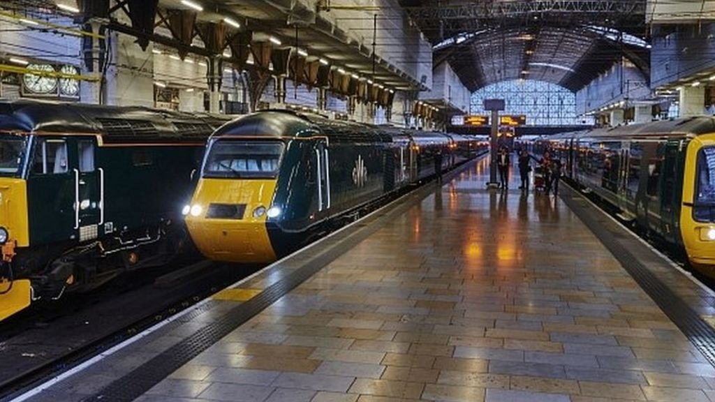 Labour backs railway nationalisation