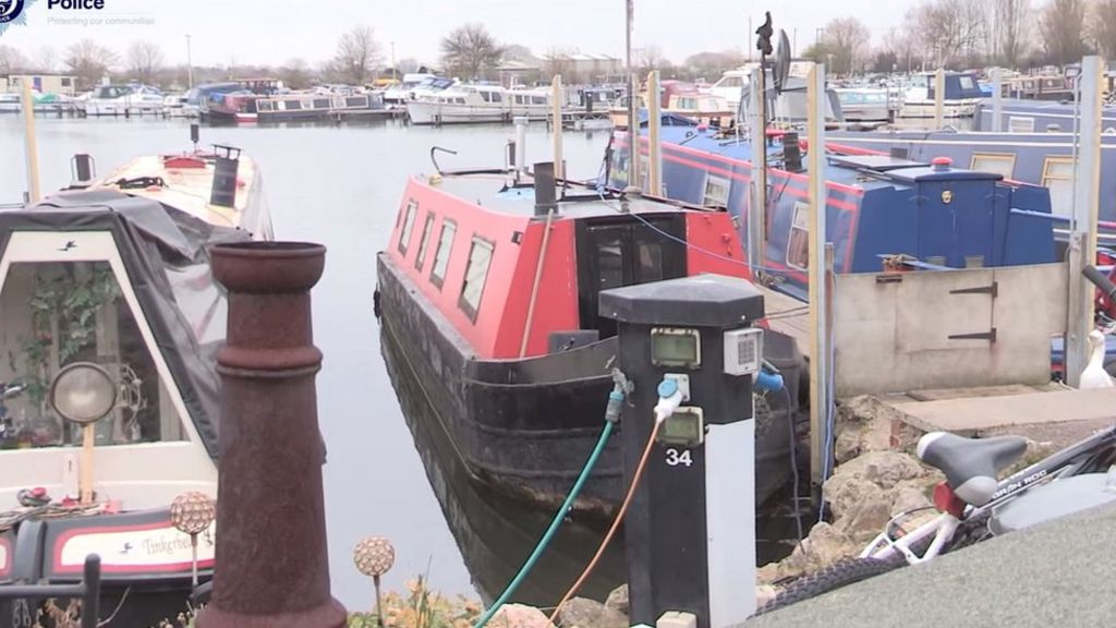 Boat owners help in missing man search