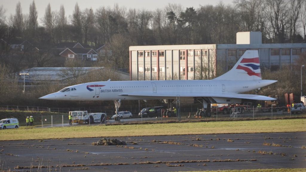 Last Concorde Moved To Bristol Aerospace Museum Hangar Bbc News