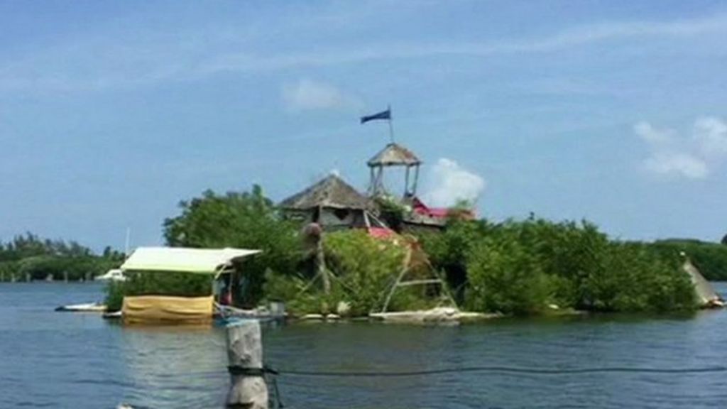 VIDEO: The island built on recycled plastic bottles
