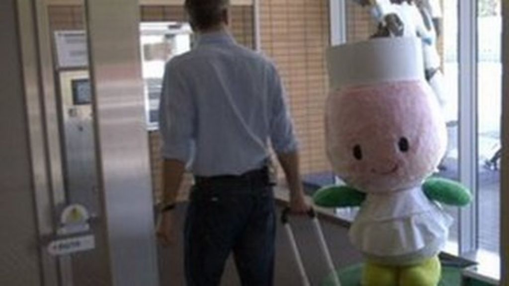 VIDEO: Checking into a hotel staffed by robots